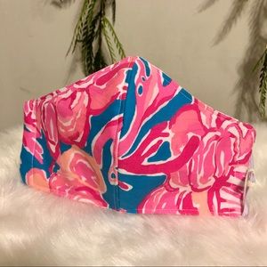 Lilly Pulitzer Other - Face Mask with Filter Pocket Lilly Pulitzer Other - Face Mask with Filter Pocket
